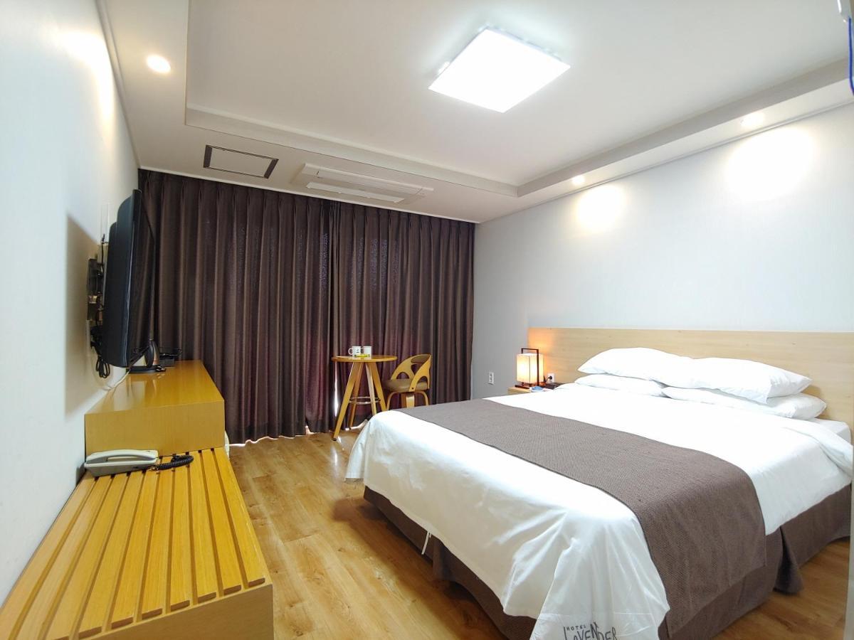 Jeju Lavender Hotel Szogüpho Kültér fotó