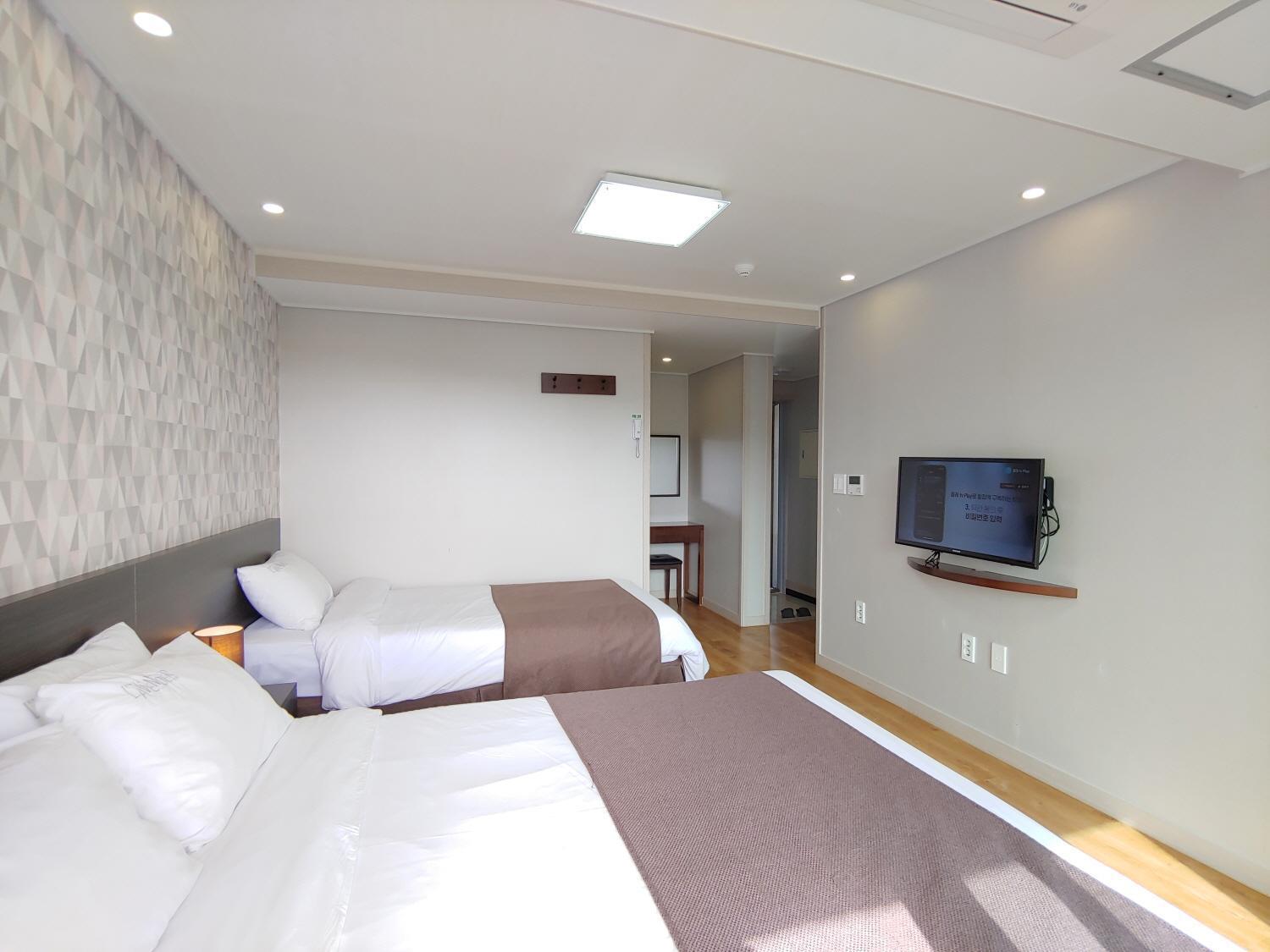 Jeju Lavender Hotel Szogüpho Kültér fotó