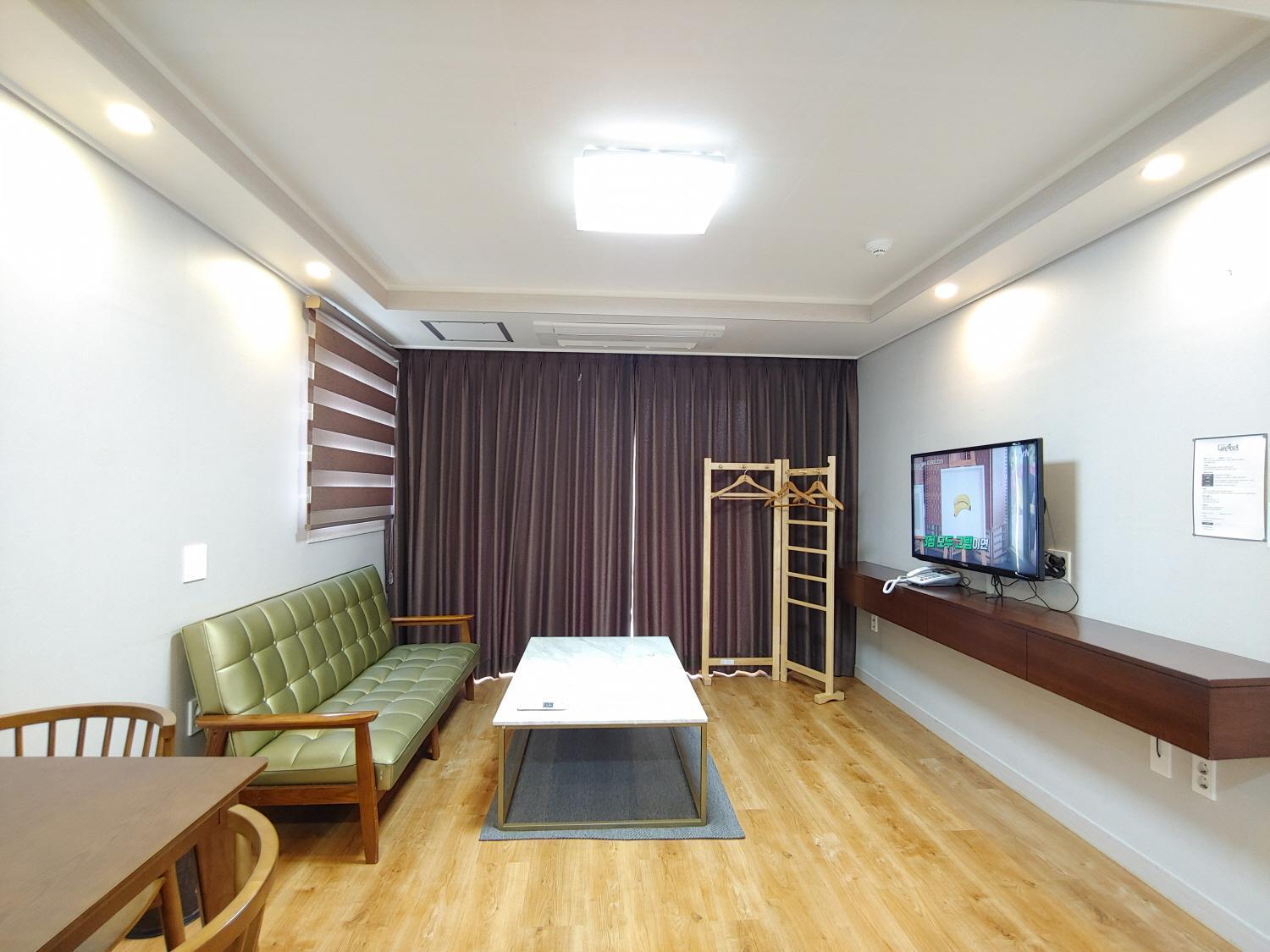 Jeju Lavender Hotel Szogüpho Kültér fotó