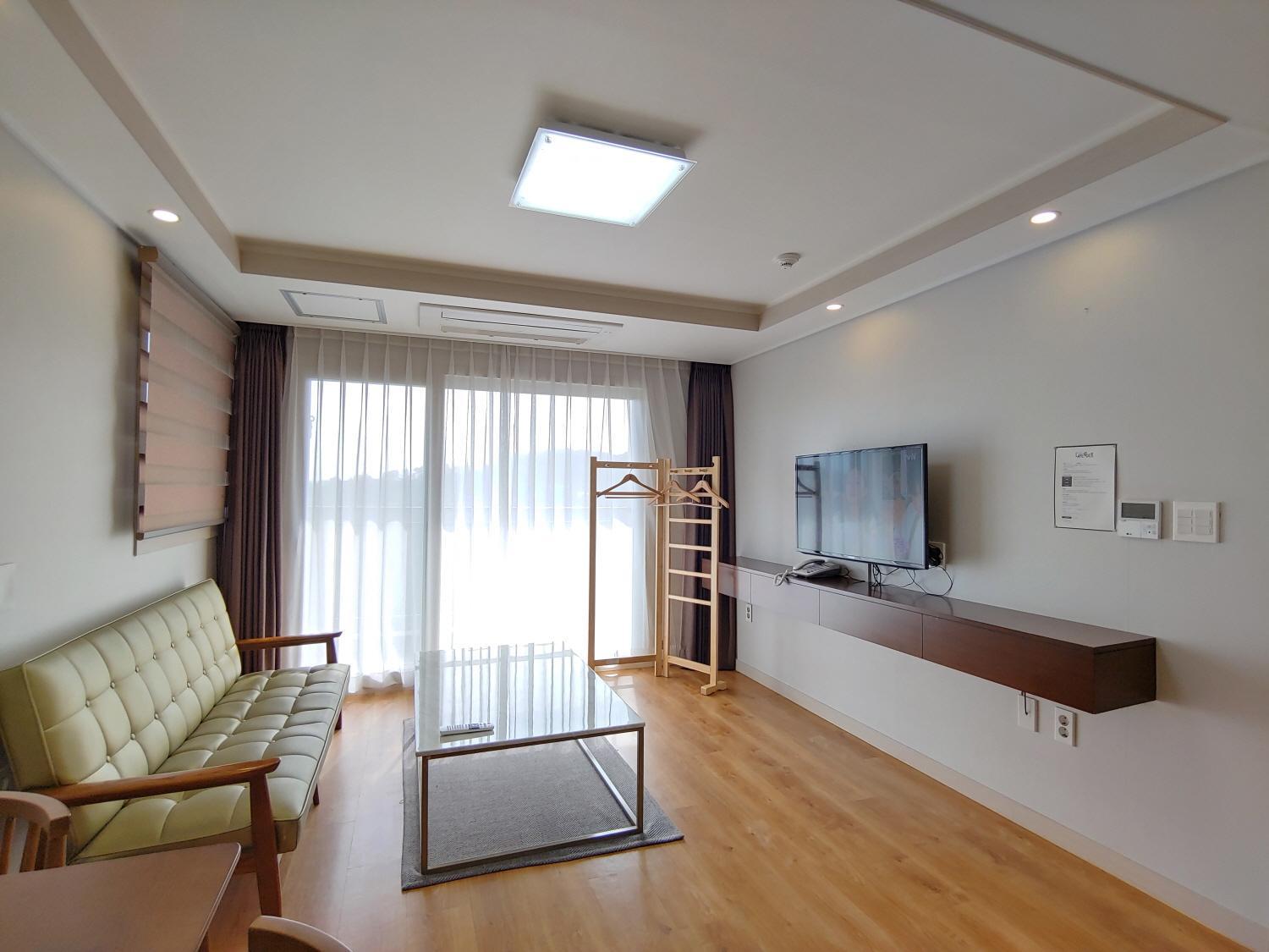 Jeju Lavender Hotel Szogüpho Kültér fotó