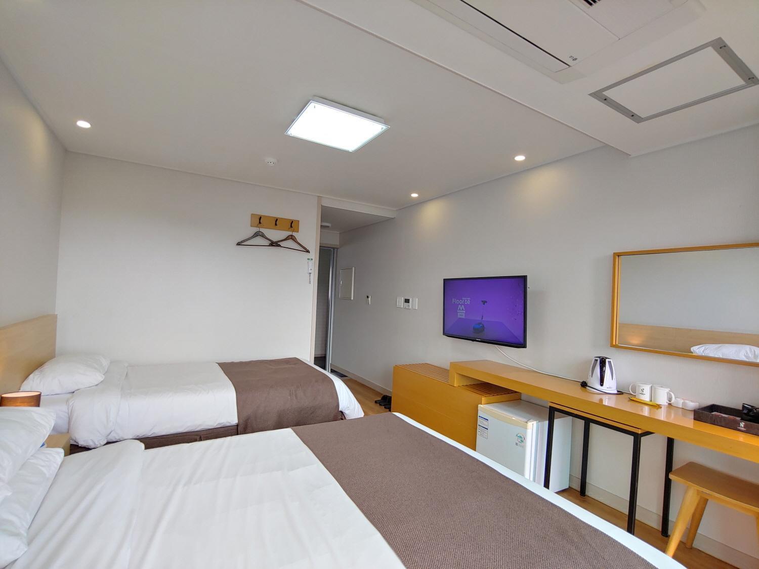 Jeju Lavender Hotel Szogüpho Kültér fotó
