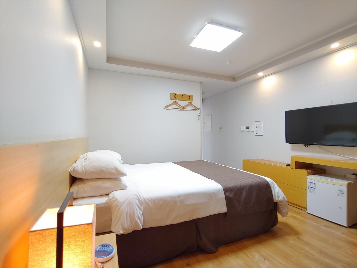 Jeju Lavender Hotel Szogüpho Kültér fotó